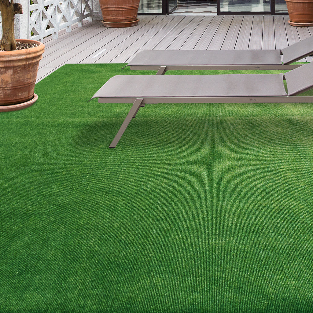 Indoor/Outdoor Carpet with Marine Backing in Green