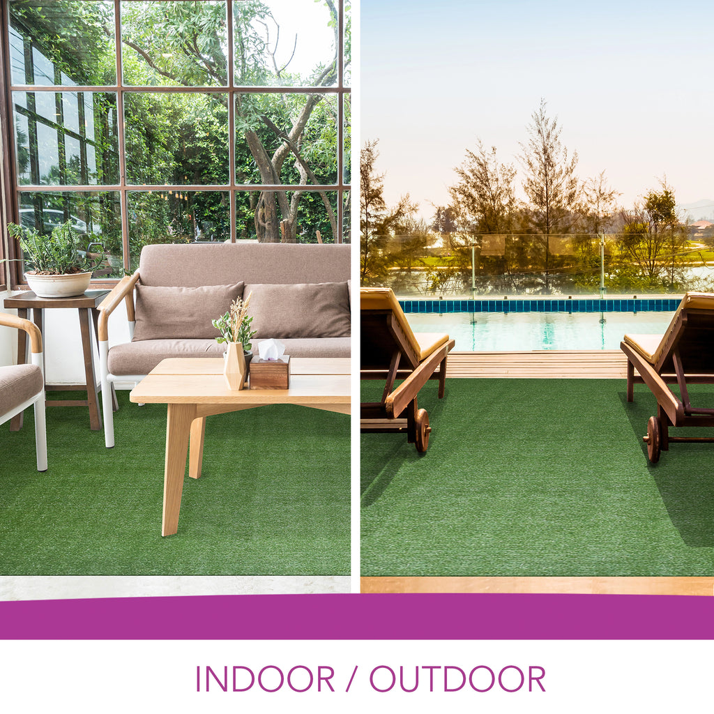 Indoor/Outdoor Artificial Turf Area Rug in Green