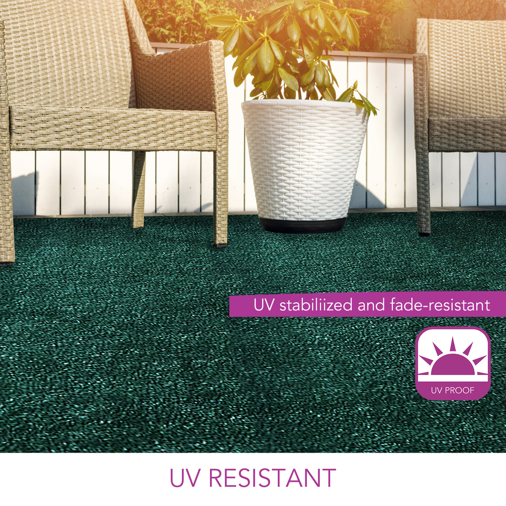 Indoor/Outdoor Artificial Turf Area Rug in Emerald